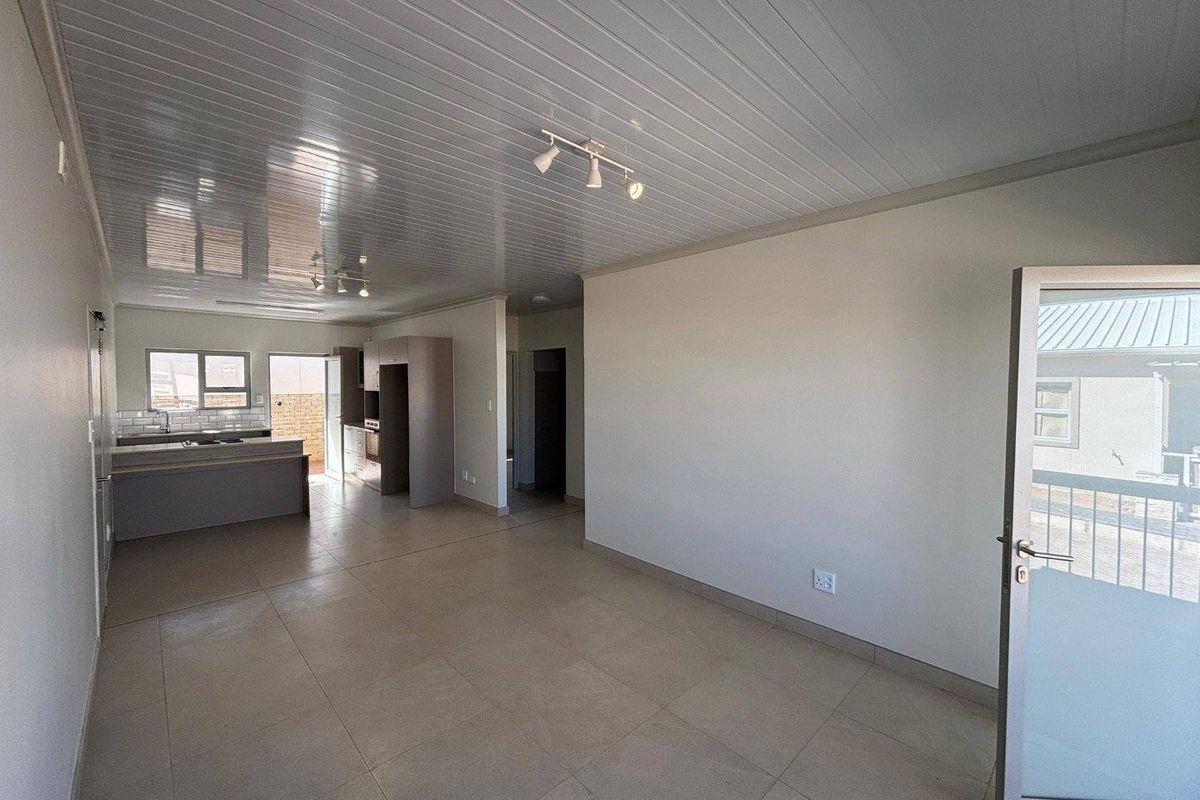 2 Bedroom Townhouse TO LET in Finkenstein Manor - Photo 2