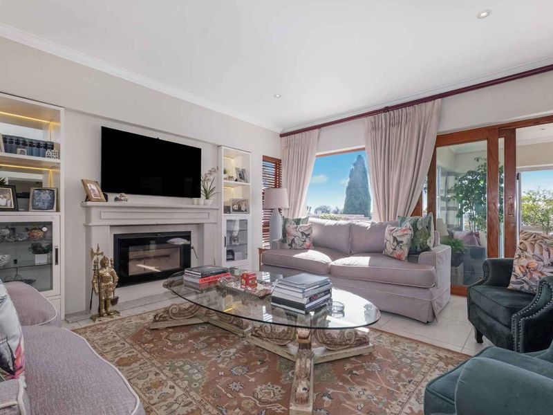 STRIKING AND SOPHISTICATED FAMILY HOME IN A SOUGHT AFTER QUIET AND SERENE LOCATION - Photo 3