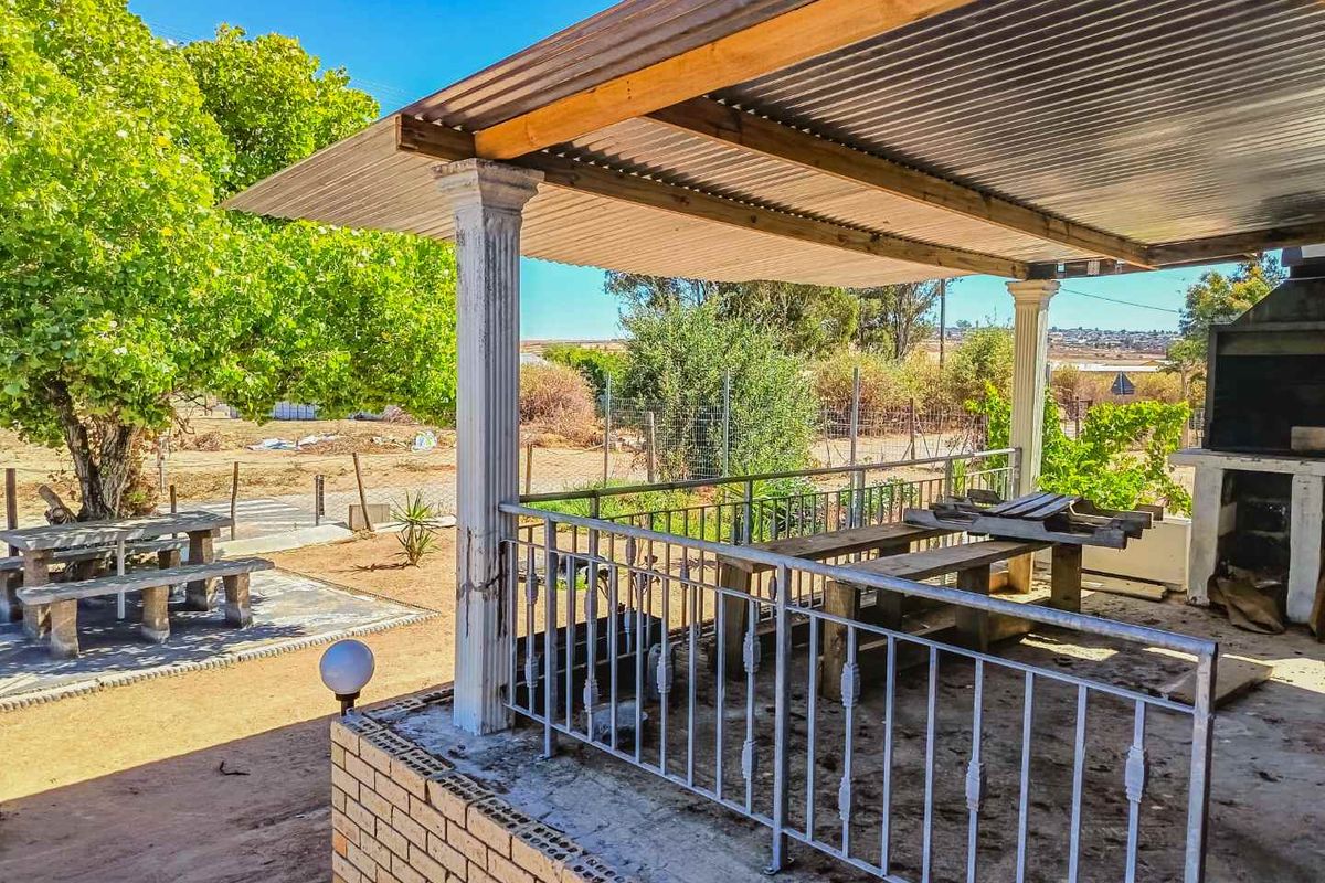 3 Bedroom family home - Photo 2