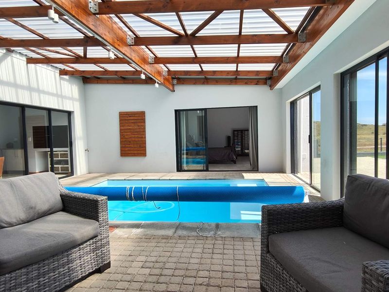 Architectural Marvel in Wildlife Development on the Garden Route - Photo 9