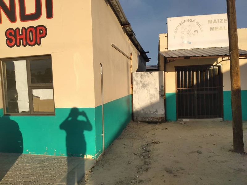 Oniipa, Rental Opportunity alongside Onandjokwe Main Road suitable for a small business e,g pharmacy, butchery, cosmetics shop etc - Photo 9