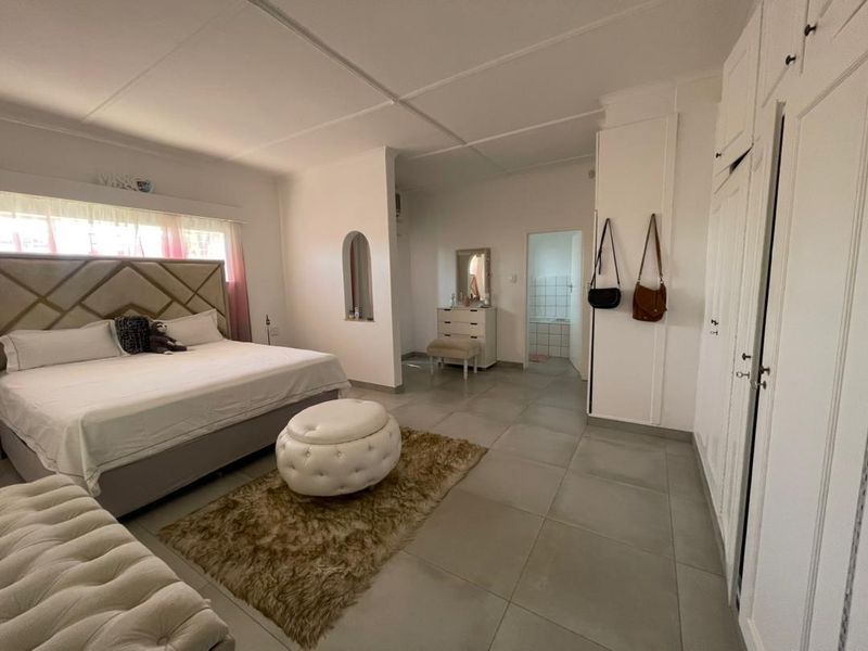 Lovely Freestanding Family Home for Rent - Photo 8