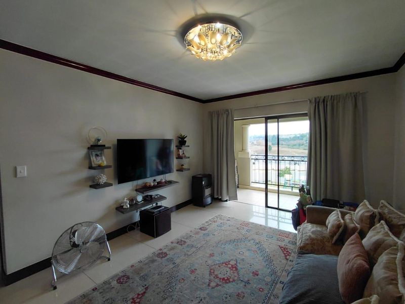 Charming 2-Bedroom Apartment in Cedar Acres Estate - Photo 8