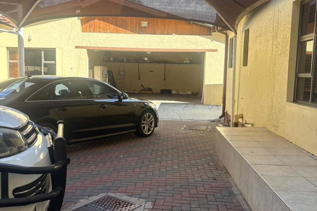 Freestanding house to let In Pionierspark - Photo 2