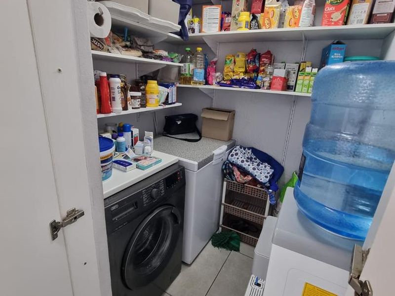 Dual Homes + Flatlets: Perfect for Big Families & Investors! - Photo 8