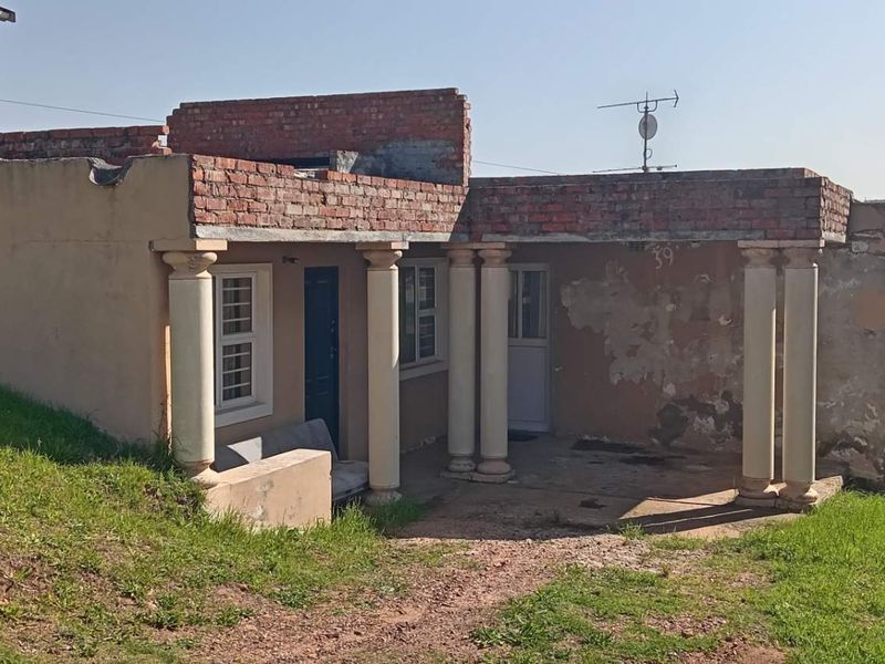 Investor's Dream With Outstanding Renovation Potential ,Calling all property developers, renovators, and investors! - Photo 2