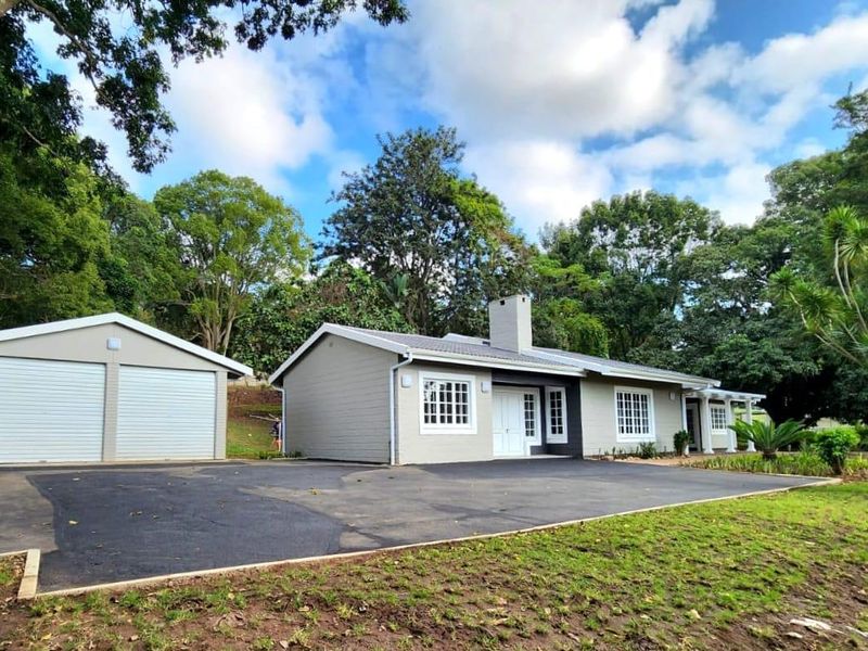 Fully Renovated, Modern Home in Exclusive Complex of only 3 Units, in the Heart of Kloof! - Photo 1