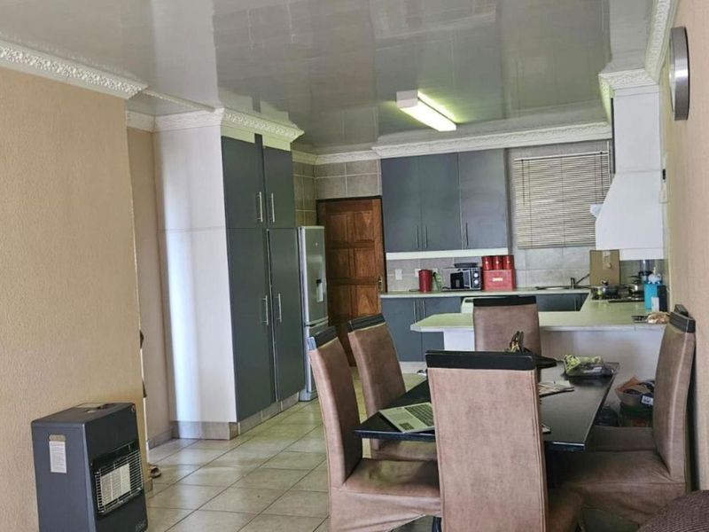 Apartment For Sale in Alberton North, Alberton - Photo 4