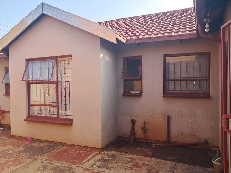3 Bedroom House to Rent in Ga-Rankuwa Unit 17 - Photo 8