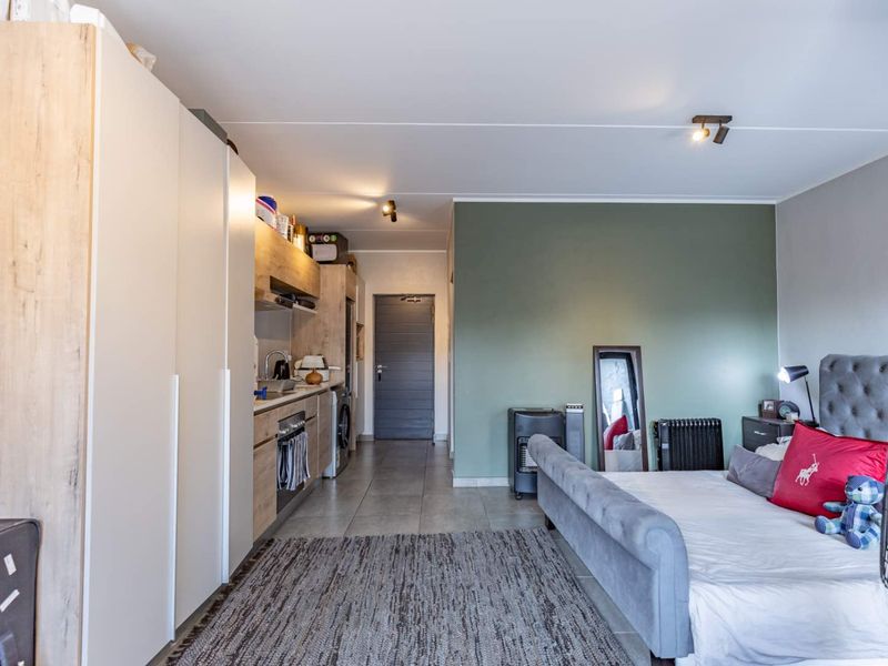 Contemporary Studio Apartment in Sought-After Menlo Park - Photo 9
