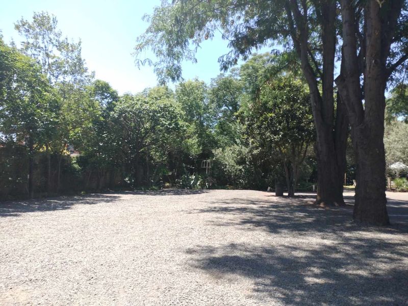 Own your own business with two full title properties and a well established Guesthouse - Photo 2