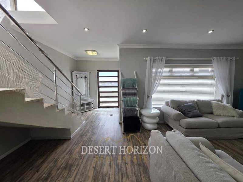 Swakopmund, Ocean View | Modern 4 Bedroom Home Including Furniture - Photo 9