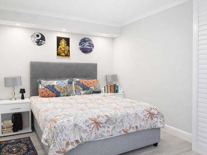 Modern, Furnished Apartment with Balcony, Parking & Gym — Observatory - Photo 4