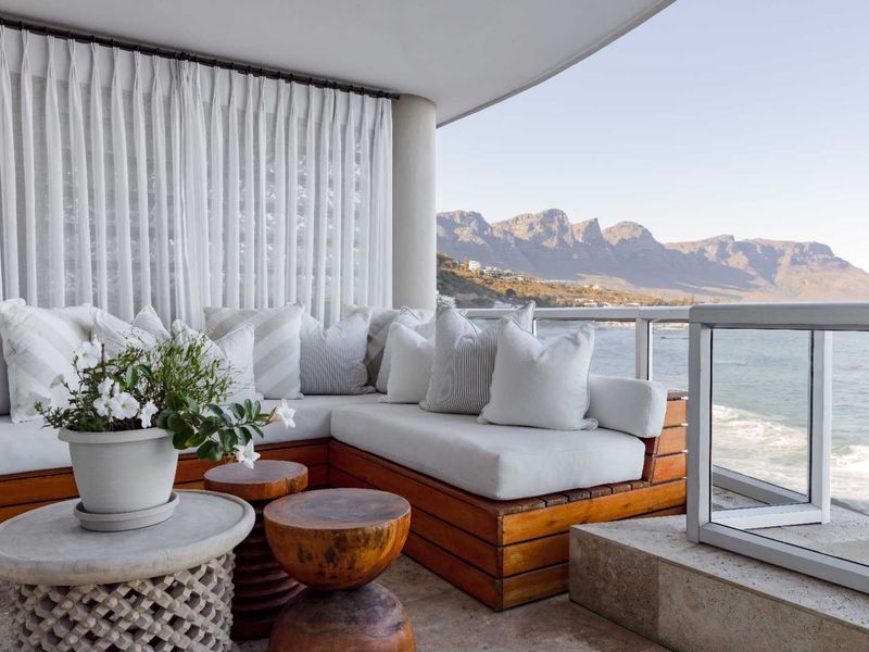 Spectacular Sea facing Clifton apartment - Photo 2