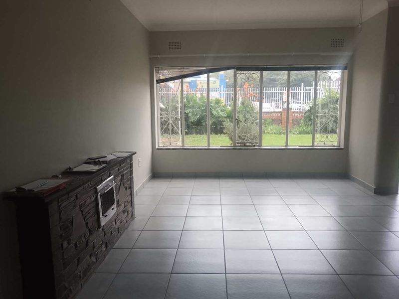 Single Storey Conventional - Photo 3