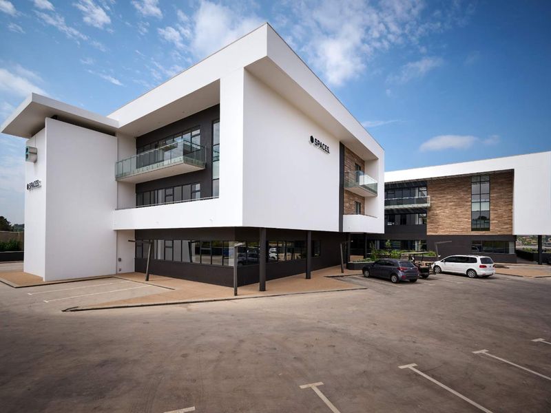 Join a collaborative coworking environment in Spaces Steyn City - Photo 3