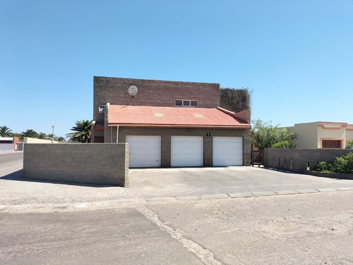 Property #2484554, House For Sale in Fairways Estate