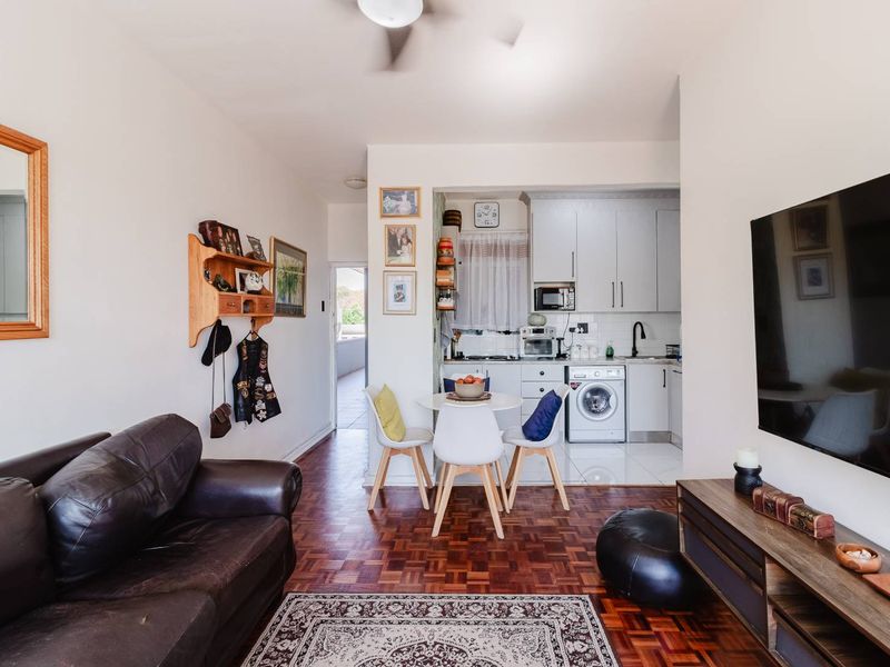 LOVELY LAS PALMAS - RICHMOND HILL - Photo 2