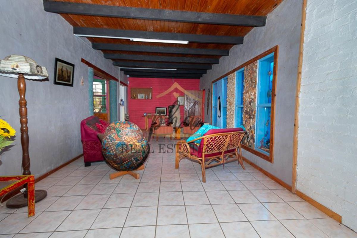 House For Sale In Henties Bay, Ext. 3 (Noord Duin) - Photo 3
