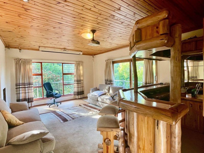 Modern Family Haven - Photo 7