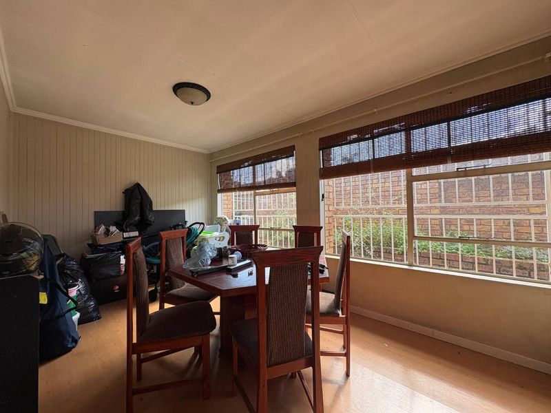 Charming and Secure Three-Bedroom House with Flatlet - Photo 6