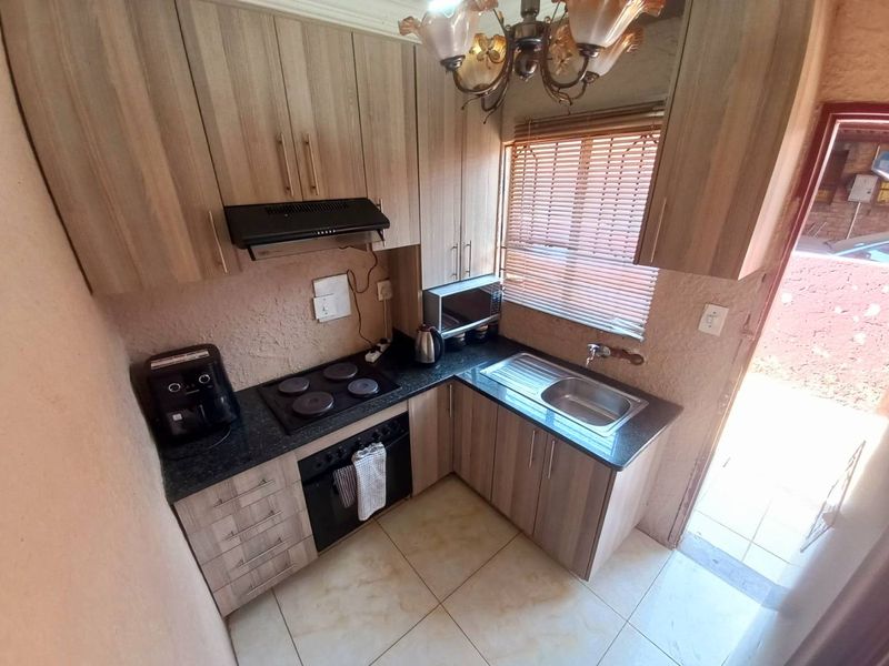 Three bedrooms house for sale in Block WW - Photo 7