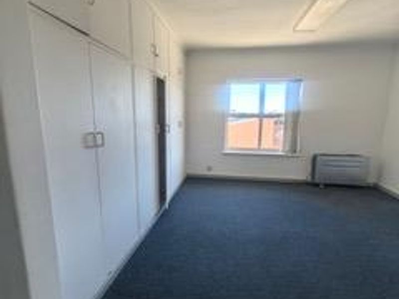 Business offices to let in well known newton park - Photo 7