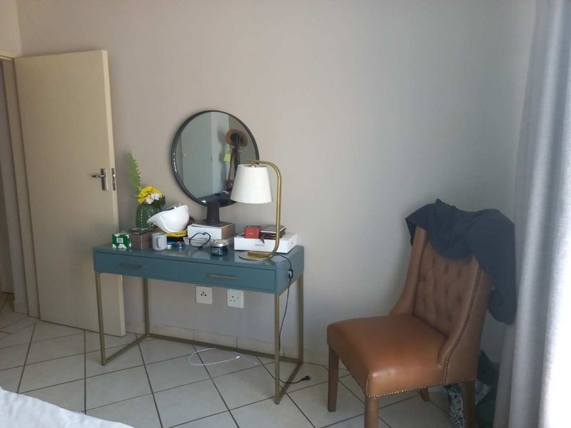 3 bedroom townhouse in sought after complex - Photo 9