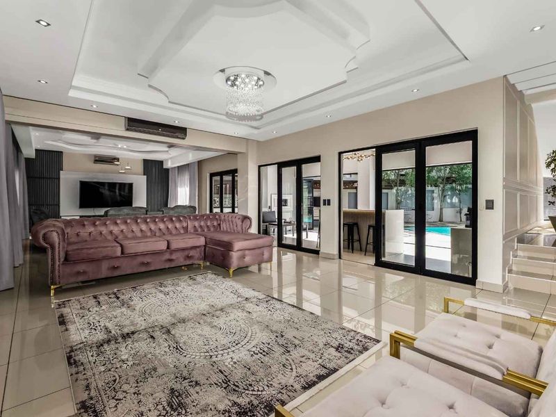 Splendid 5 Bedroom House for Sale in Cedar Creek - Photo 8