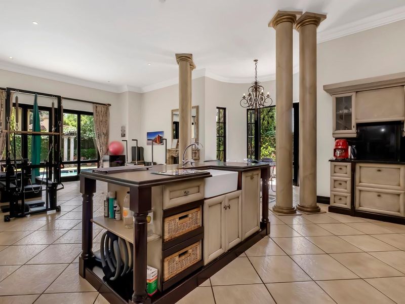 4 BEDROOM FAMILY HOME - Photo 10