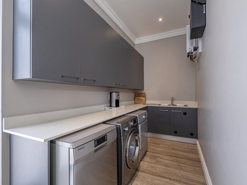 Enjoy tranquil living with the perfect blend of nature and luxury, in Kragga Kamma Game Park Residential Estate! - Photo 10