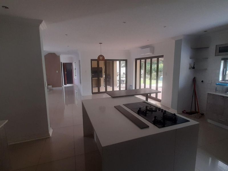 Birdwood Estate: A Modern Sanctuary - Photo 10