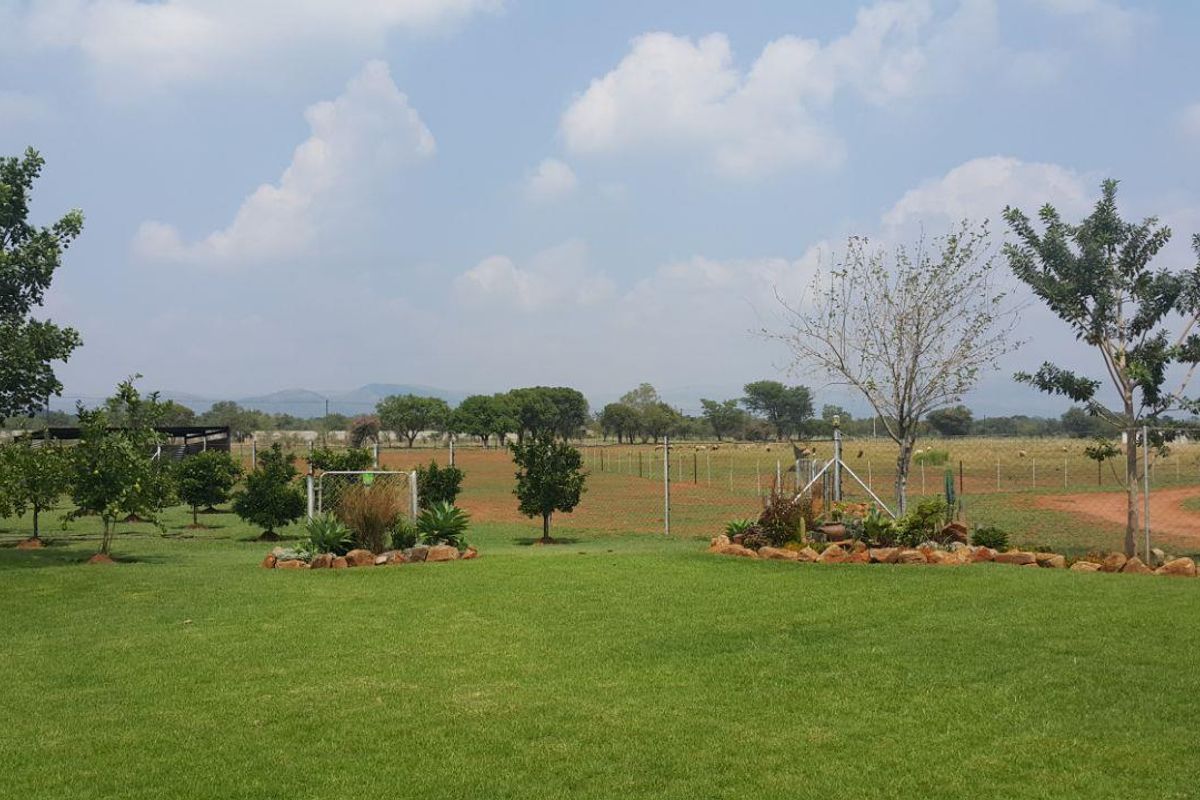 Unlock Your Prosperity: Where Passion Meets Profit on Rustenburg's Prestigious R104 Route! - Photo 3