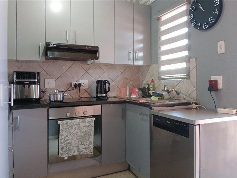 House For Sale in Albemarle Ext 1, Albemarle, Germiston - Photo 1