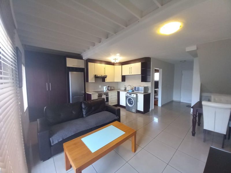 A CHARMING FURNISHED ONE BEDROOM APARTMENT - Photo 4