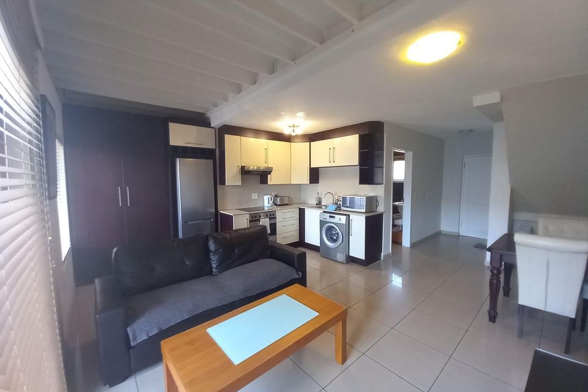 A CHARMING FURNISHED ONE BEDROOM APARTMENT - Photo 4