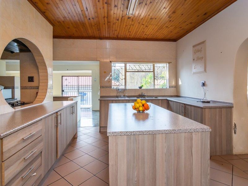 A hidden Gem waiting to shine! is for sale in Florida - Photo 1