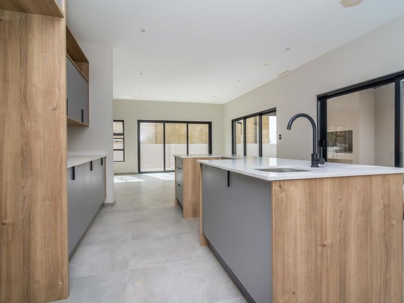 Modern Home in the heart of HomesHaven - Photo 2