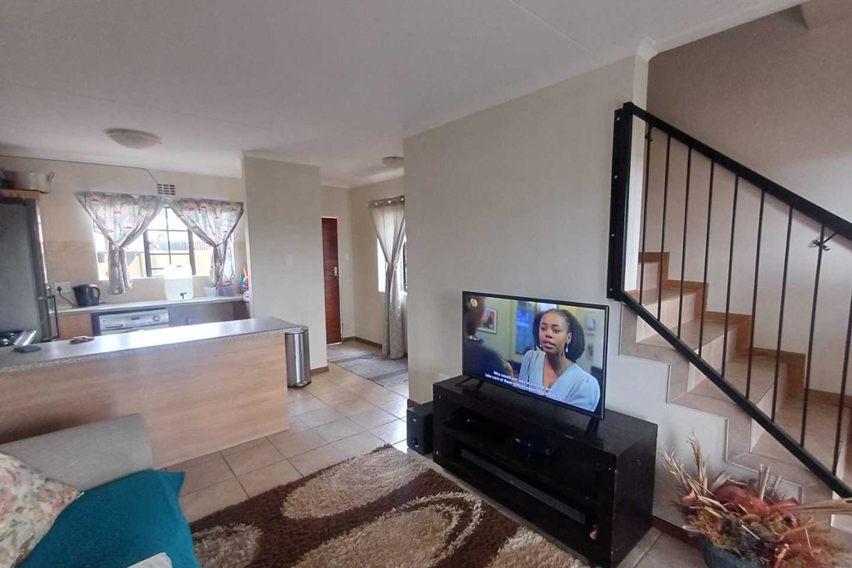 Great opportunity for Investors or First Time Home Buyers - Photo 2