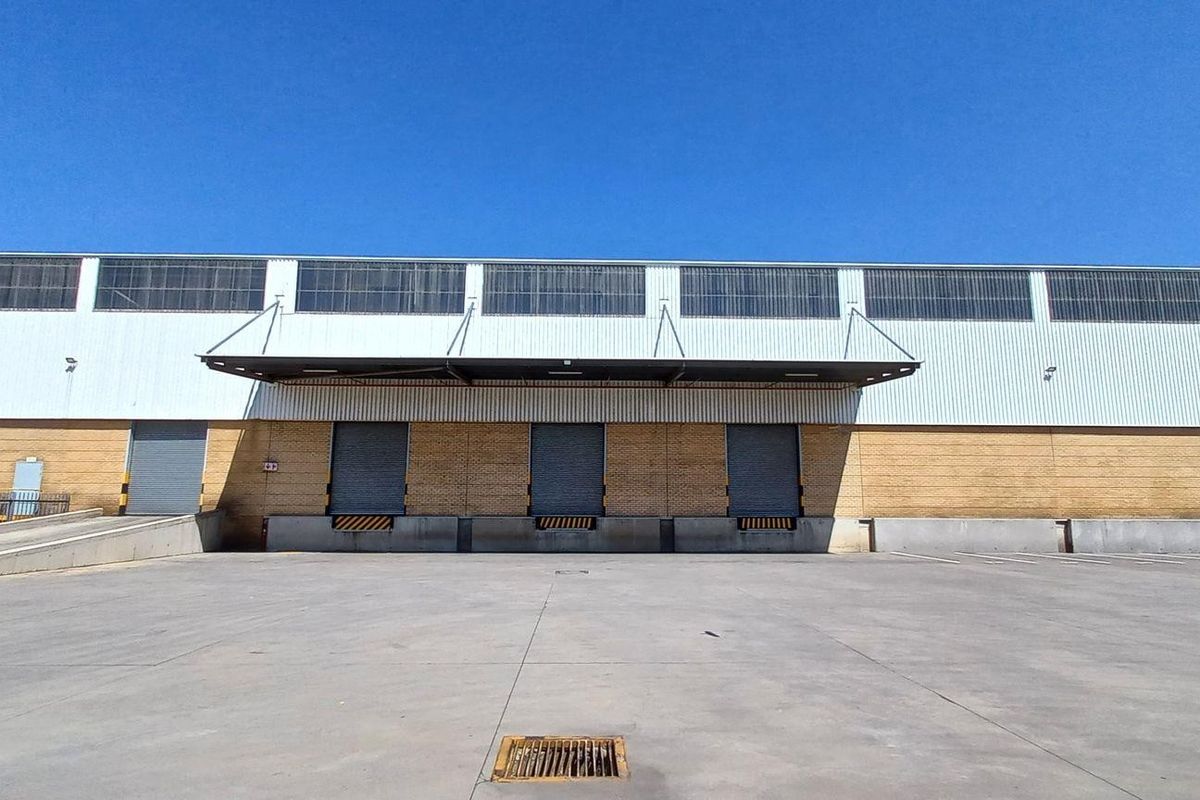 4 626m2 Gosforth Park Warehouse To Let - Photo 3