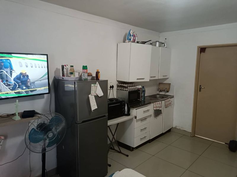 Prime Scottsville Bachelor Apartment – Walk to UKZN. - Photo 6