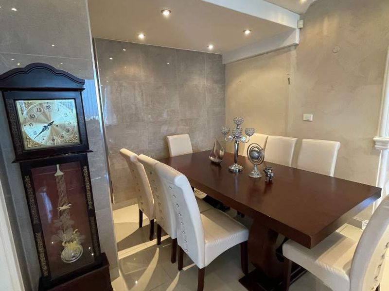 Hendra Estates - 5 Bedroom house for Sale!! - Photo 9