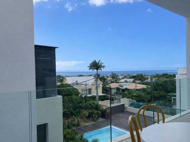 Sea-View Penthouse with Private Rooftop – Tamarin, West Coast Mauritius - Photo 5