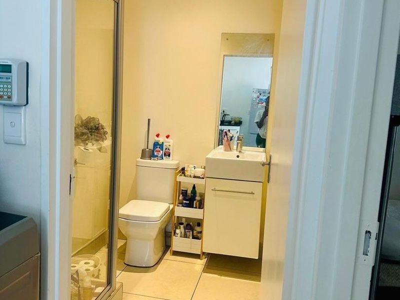 For Sale: Modern Apartment – City Junction, Windhoek - Photo 5