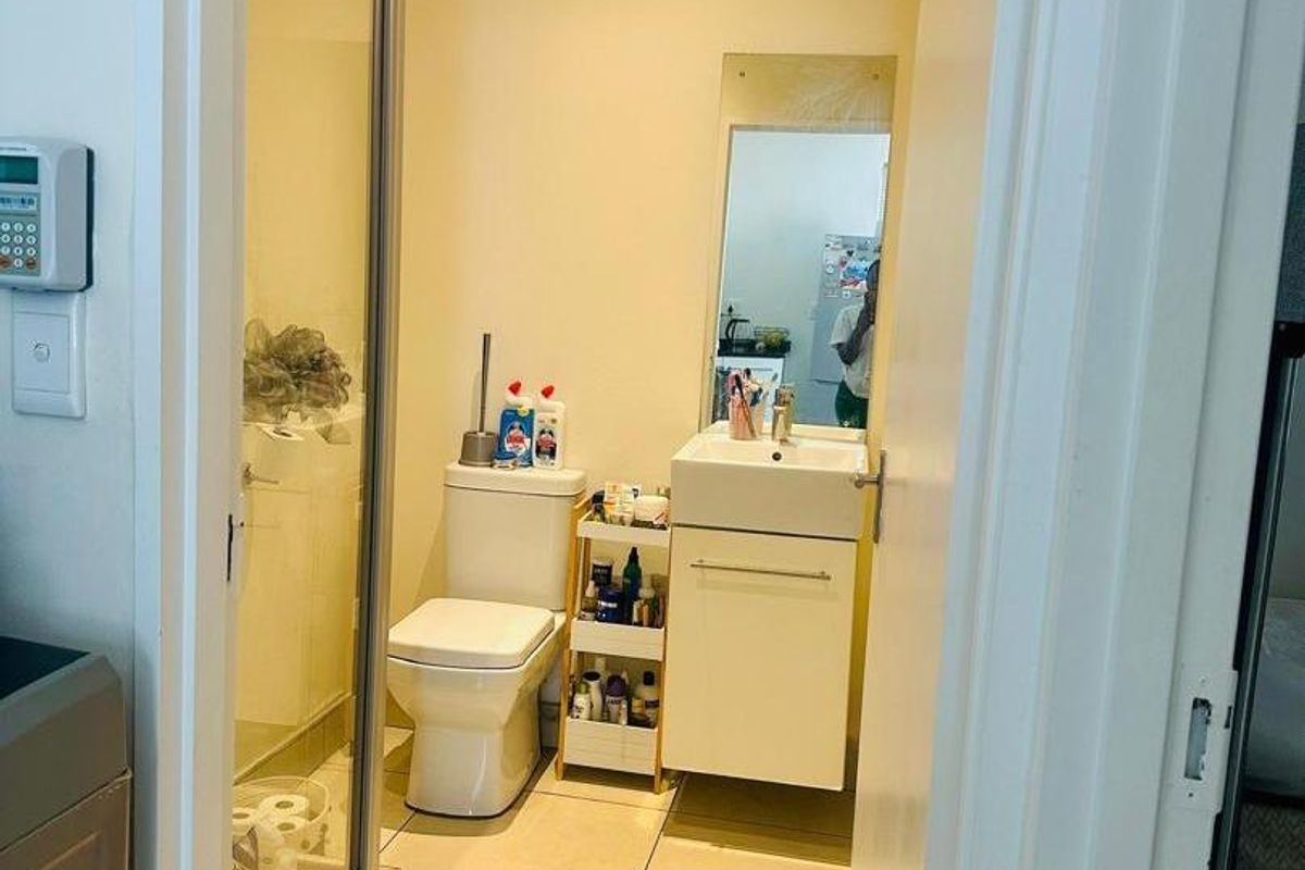 For Sale: Modern Apartment – City Junction, Windhoek - Photo 5