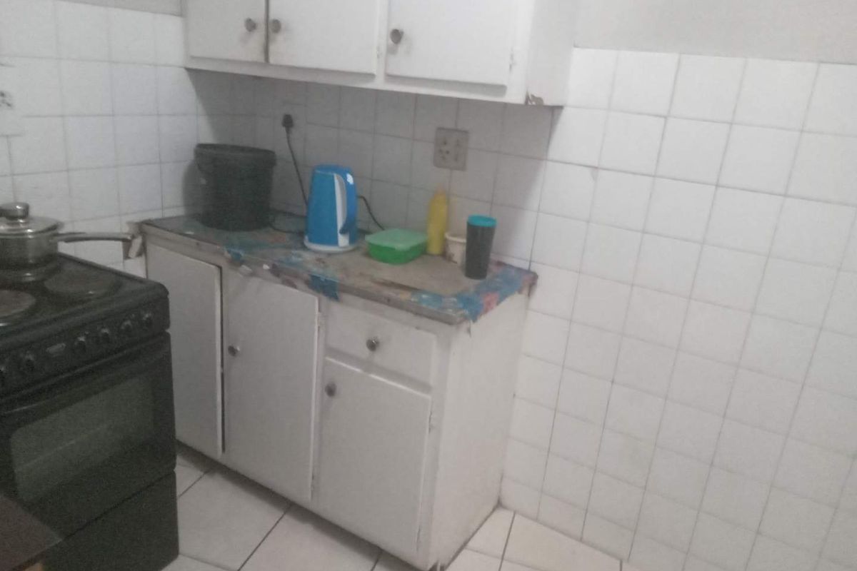 Charming 1-Bedroom Apartment in Prime Location - Photo 3