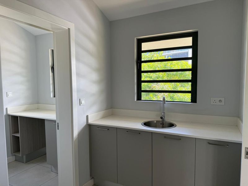 Spacious Family Villa with Private Pool & Mountain Views Rs 95 000 per month - Photo 7