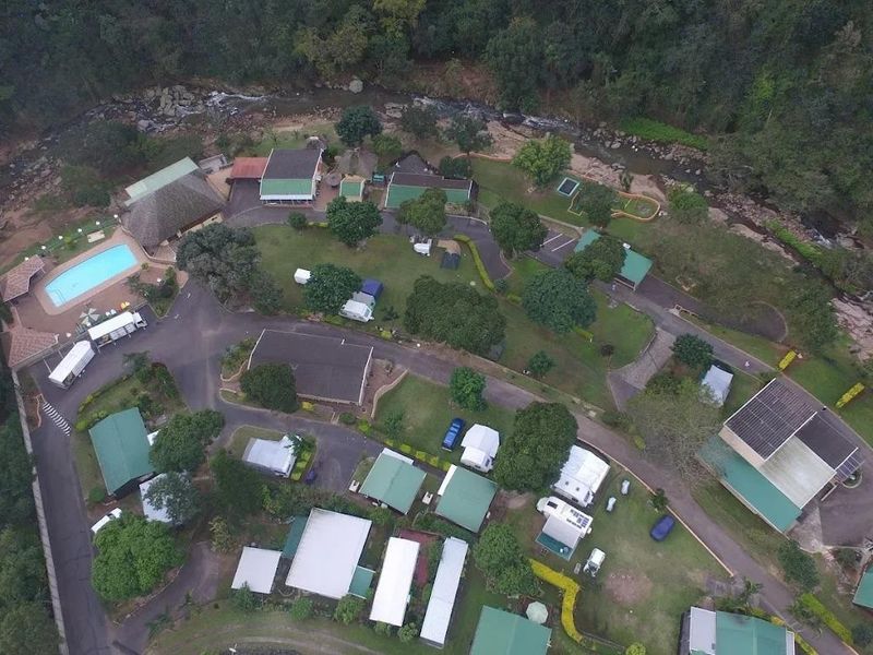 Tranquil and Nestled 2 bedroom wood cabin in Queensburgh Caravan Resort - Photo 2