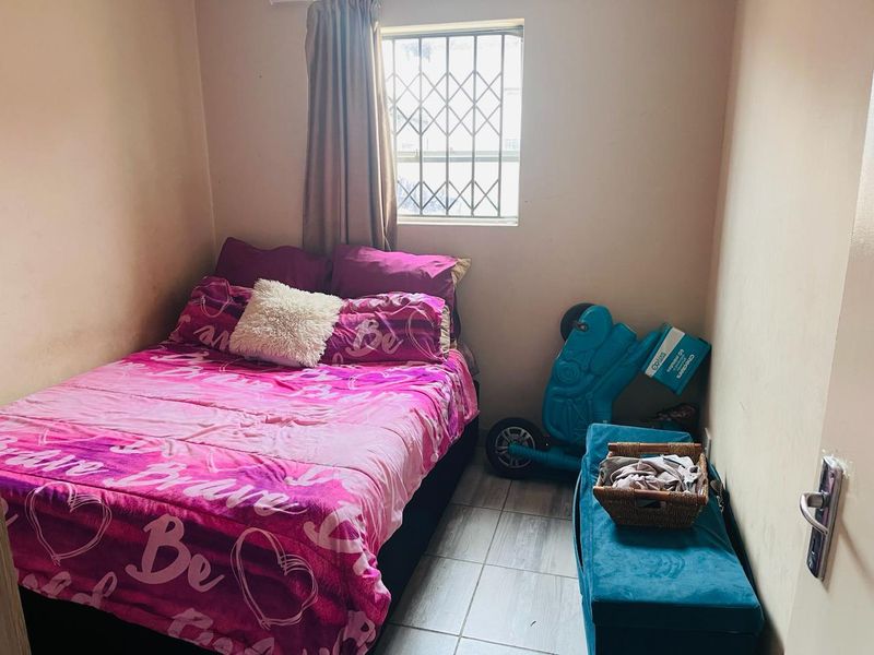 Excellent Value Clayville ext 45!! - R 800 000 - Photo 4