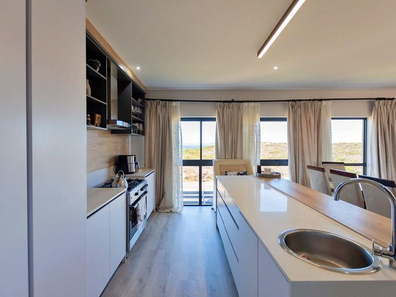 4 Bedroom House in Langebaan Country Estate - Photo 7